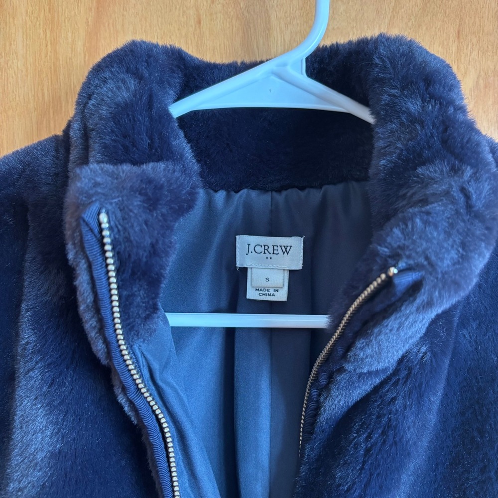 J.Crew Faux Fur Vest Sleeveless Top Jacket Warm Layering Blue Size Small - Picture 5 of 7